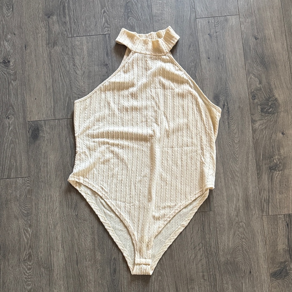 SHEIN Cream Ribbed Halter Neck Bodysuit